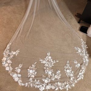 Jj’s House One Tier Chapel Bridal Veil with Lace, Ivory